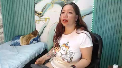 mirellasaintpri live room snapshot on Chaturbate