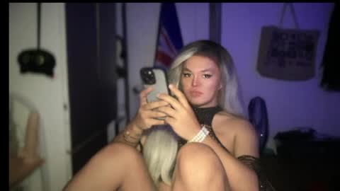 miss_antonette_xxx Momentaufnahme des Live-Raums auf Chaturbate