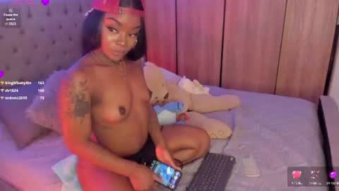 miss_west Momentaufnahme des Live-Raums auf Chaturbate