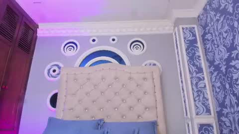 mollydoll_amour momentopname van live room op Chaturbate