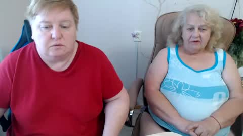 mommy99x live room snapshot on Chaturbate
