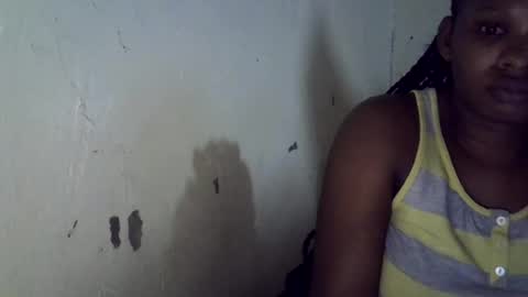 momsdoll live room snapshot on Chaturbate