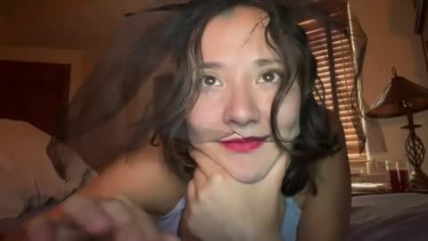moonlight1106 live room snapshot on Chaturbate