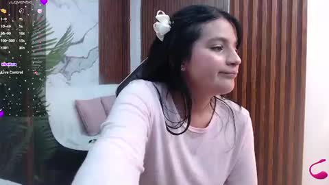 moonn_tay captura de la sala en vivo en Chaturbate