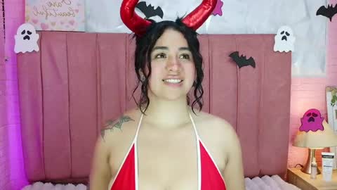 mpeachvelvet снимок онлайн-комнаты на Chaturbate