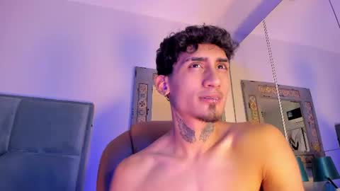 mr_fungi_ снимок онлайн-комнаты на Chaturbate