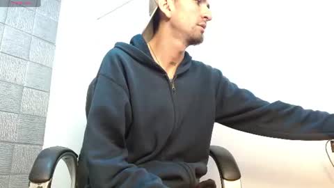 mykecastle captura de la sala en vivo en Chaturbate