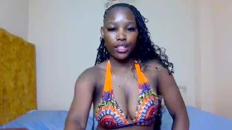 mylah_luv captura de la sala en vivo en Chaturbate