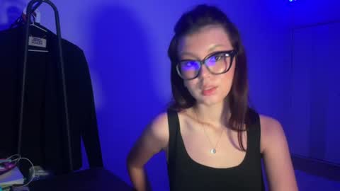 mystique_honey captura de la sala en vivo en Chaturbate