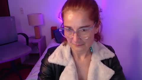 nadia_volkou captura de la sala en vivo en Chaturbate