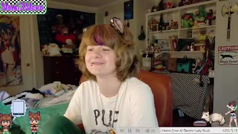 nami3neko live room snapshot on Chaturbate