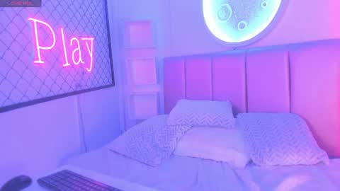 namii_12 live room snapshot on Chaturbate
