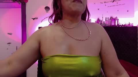 nataliaroushh Momentaufnahme des Live-Raums auf Chaturbate
