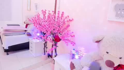 nataly_bloom_ Momentaufnahme des Live-Raums auf Chaturbate