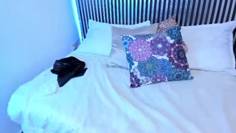 nataly_freckles momentopname van live room op Chaturbate