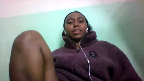 natha259706 live room snapshot on Chaturbate