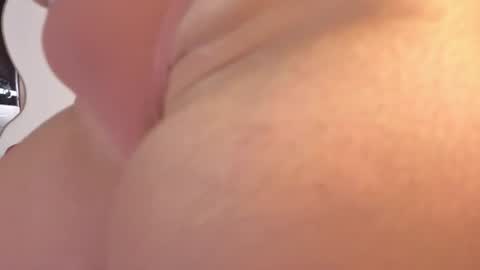 natii_rose momentopname van live room op Chaturbate