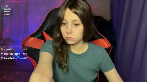 natural_babe666 live room snapshot on Chaturbate