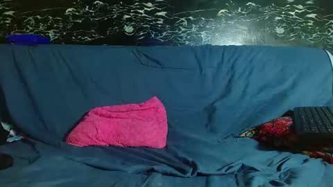 naturalboobs1 live room snapshot on Chaturbate