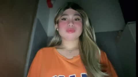 naughtyrosecum снимок онлайн-комнаты на Chaturbate