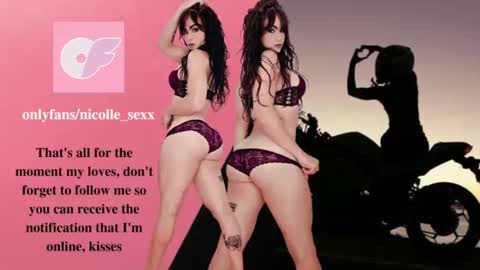 nicollesexxx momentopname van live room op Chaturbate