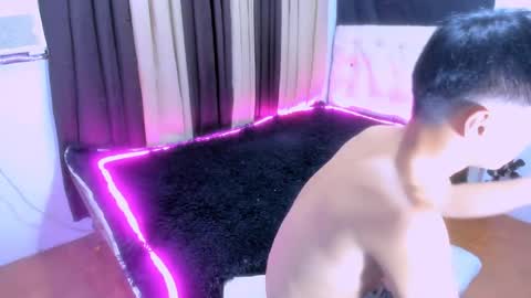 nielxfoster momentopname van live room op Chaturbate
