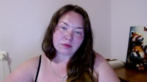 nightlaura captura de la sala en vivo en Chaturbate