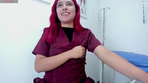 nikky_rose_ снимок онлайн-комнаты на Chaturbate