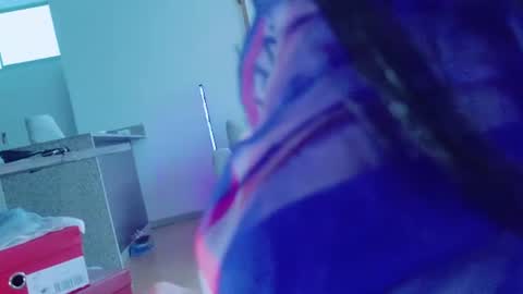 nikkyblush captura da sala ao vivo na Chaturbate