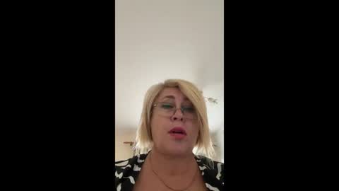 ninalush_ momentopname van live room op Chaturbate