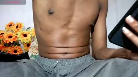 noah_miller7 live room snapshot on Chaturbate