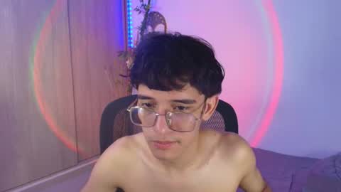 noah_millerx_ Momentaufnahme des Live-Raums auf Chaturbate
