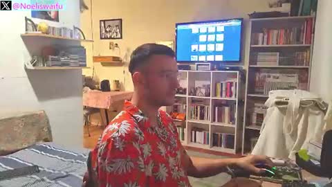noeliswaifu captura de la sala en vivo en Chaturbate
