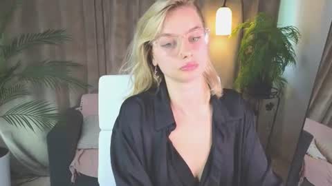 noramoreau Momentaufnahme des Live-Raums auf Chaturbate