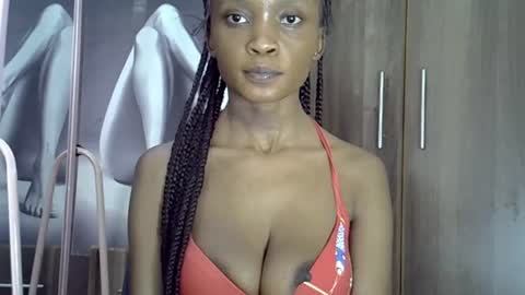 nyverra Momentaufnahme des Live-Raums auf Chaturbate