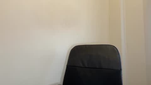 nyxelia_ live room snapshot on Chaturbate