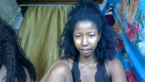 oliiviazz Momentaufnahme des Live-Raums auf Chaturbate