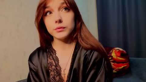 oliviahoresnev live room snapshot on Chaturbate