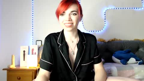olivka_flower снимок онлайн-комнаты на Chaturbate