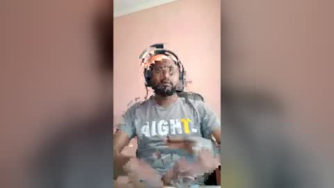 omonene momentopname van live room op Chaturbate