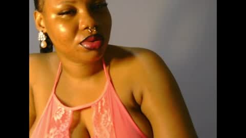 oneofdbestchubbygaloncb Momentaufnahme des Live-Raums auf Chaturbate