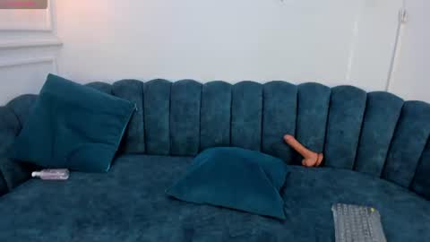 onlychloe_ Momentaufnahme des Live-Raums auf Chaturbate