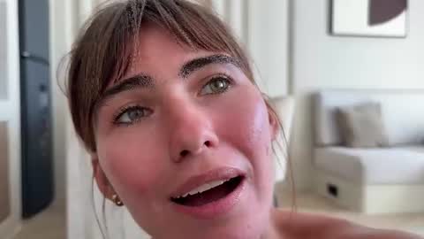 oofbabe__ momentopname van live room op Chaturbate