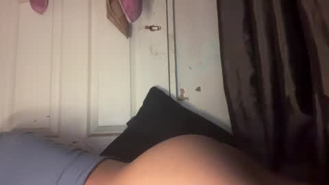 oriental_doll momentopname van live room op Chaturbate