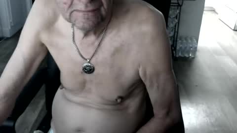 pastelito76 momentopname van live room op Chaturbate