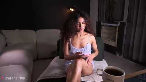 paulacora100 Momentaufnahme des Live-Raums auf Chaturbate