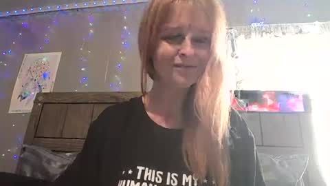 pizzedwife live room snapshot on Chaturbate