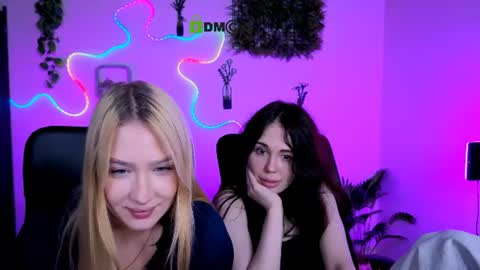 playful_sophie captura de la sala en vivo en Chaturbate