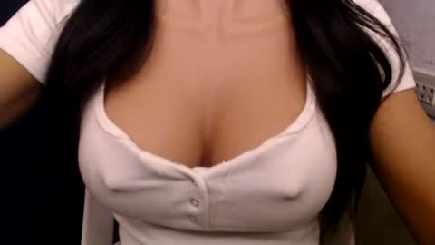 princess_titts captura de la sala en vivo en Chaturbate