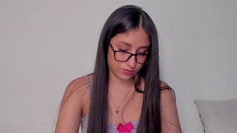 princesstina06 captura de la sala en vivo en Chaturbate